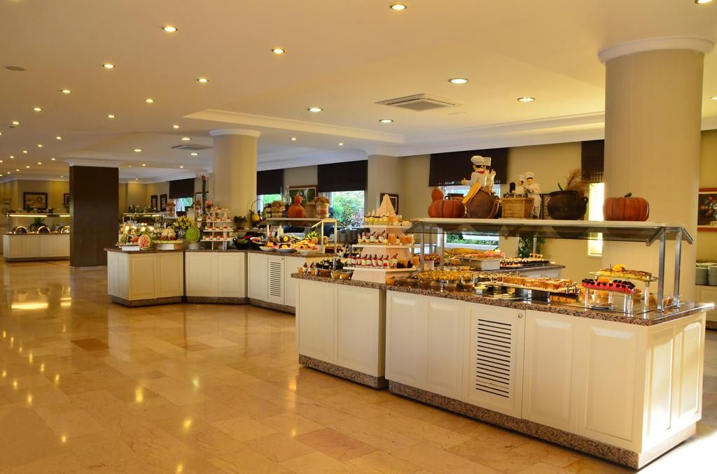 Royal Garden Suit Hotel фото 17