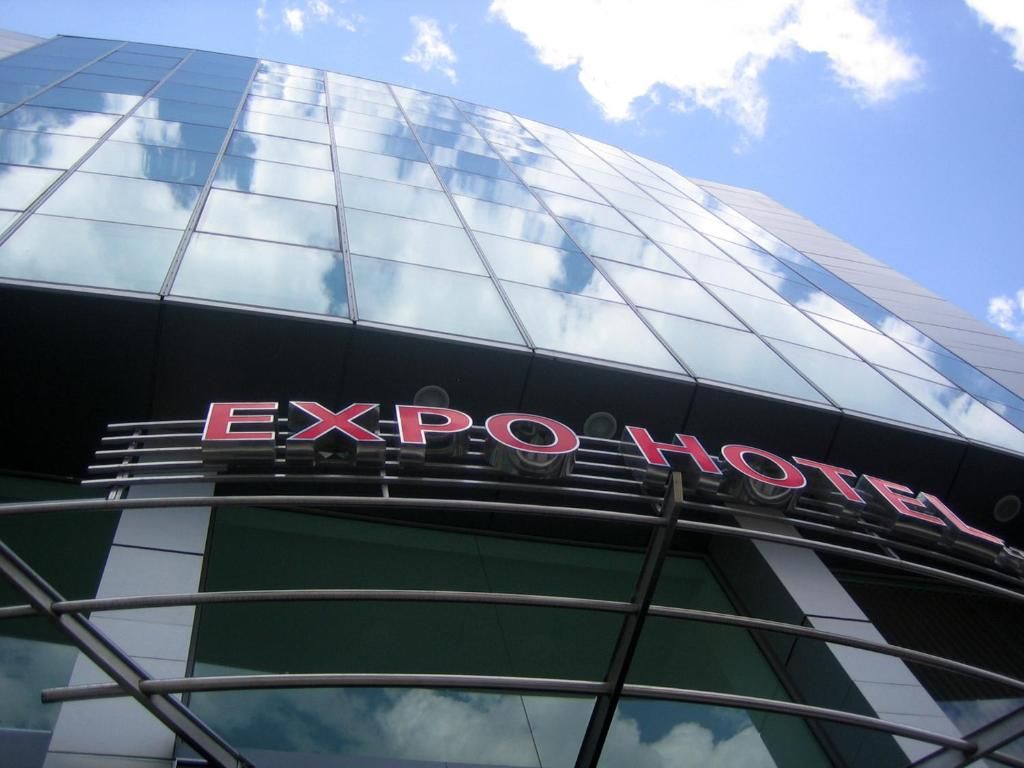 Expo Hotel фото 3