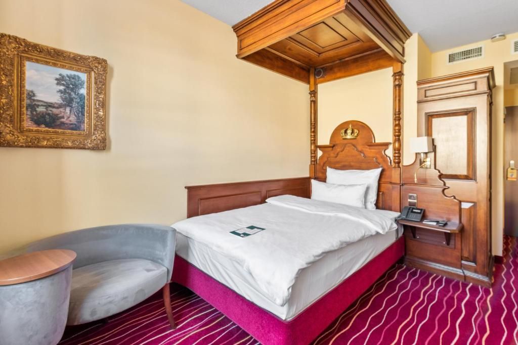 King's Hotel First Class фото 37