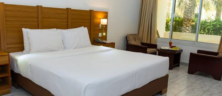 Фото отеля Fujairah Hotel & Resort