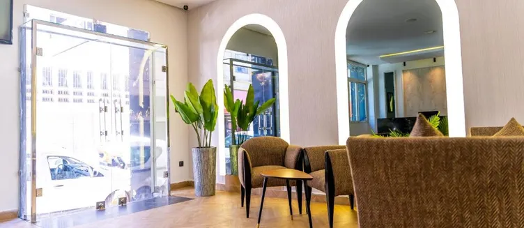 Фото отеля Hotel Les Ambassadeurs