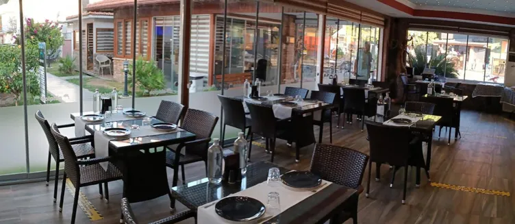 Фото отеля Dolphin Park Hotel