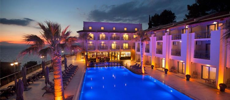 Фото отеля Neopol Deluxe Hotel