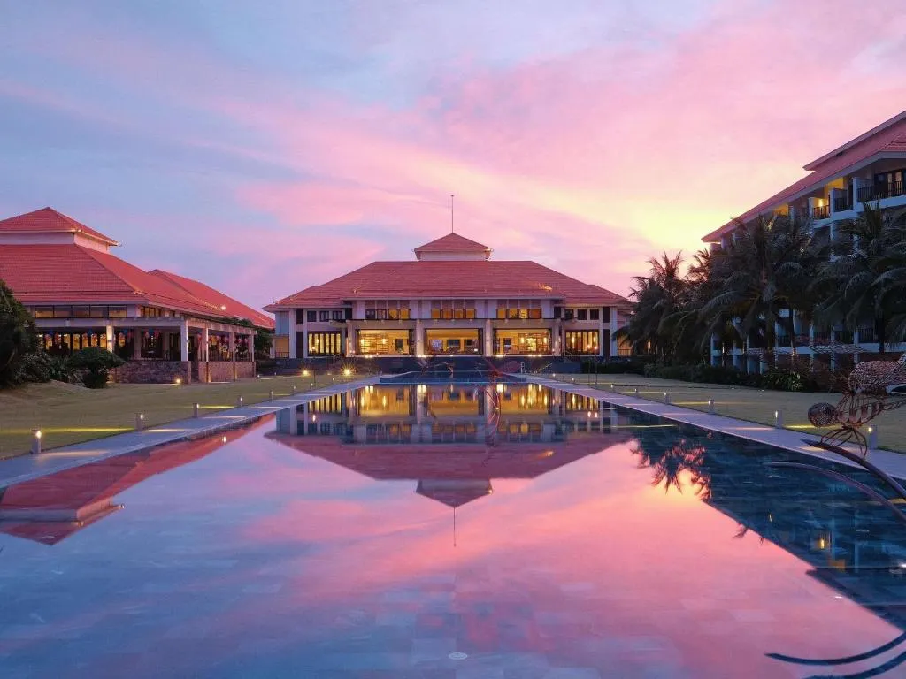 Pullman Danang Beach Resort фото 33