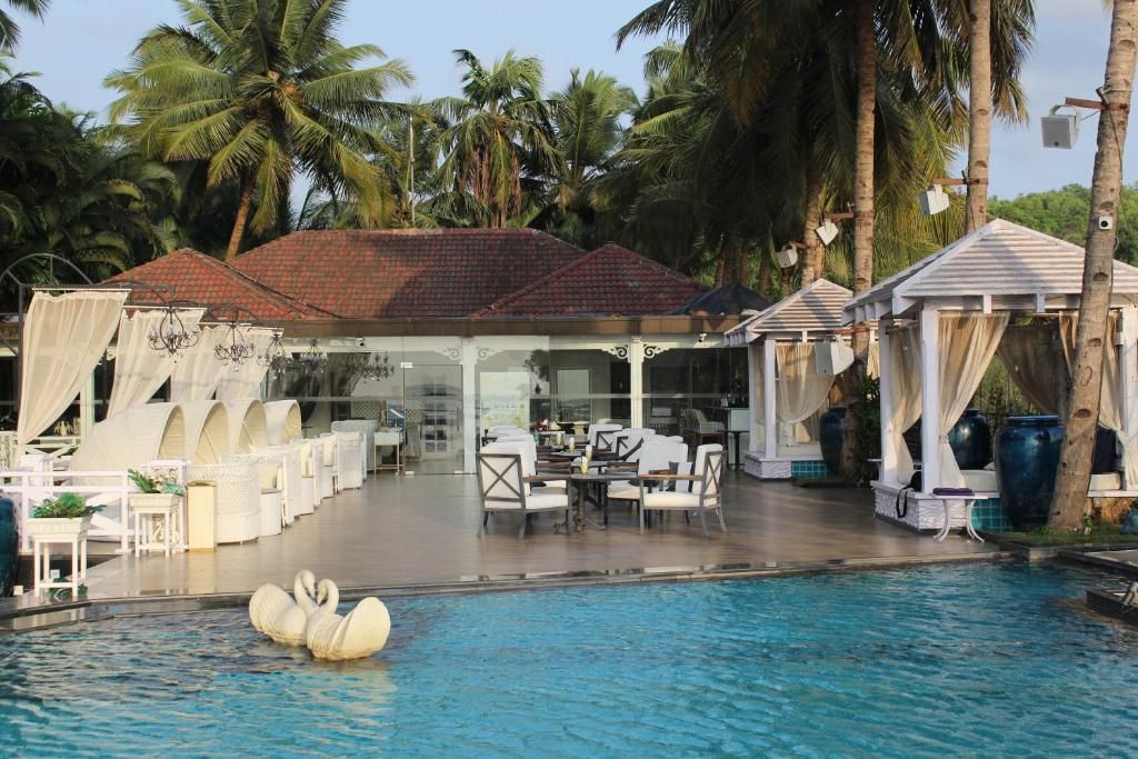 Mayfair Hideaway Spa Resort фото 32