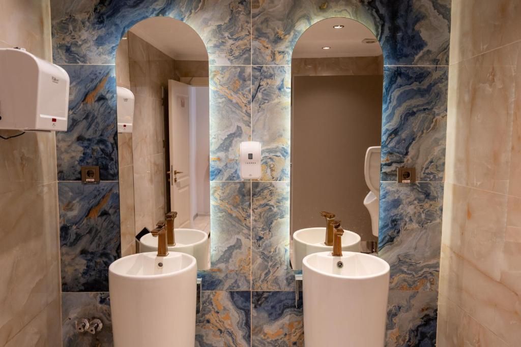 Fifty Five Suite Hotel фото 18