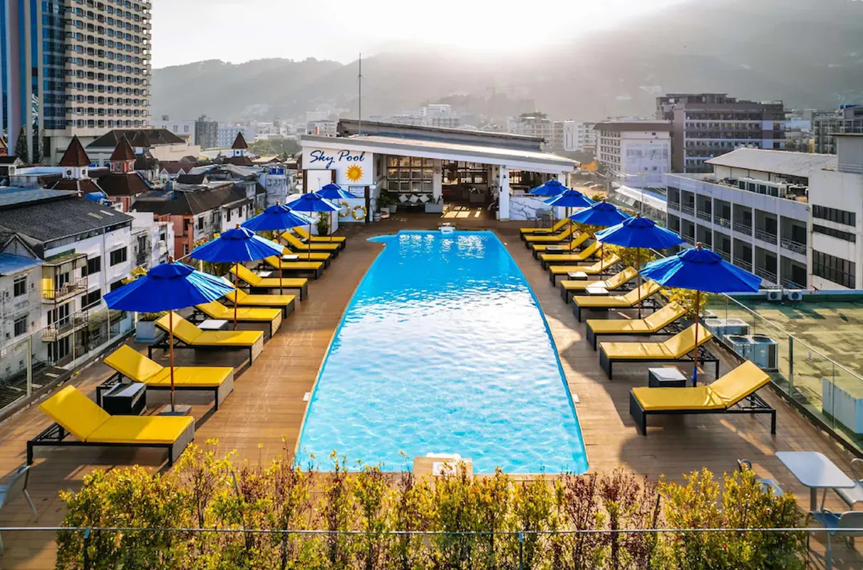 Days Inn by Wyndham Patong Beach Phuket фото 0