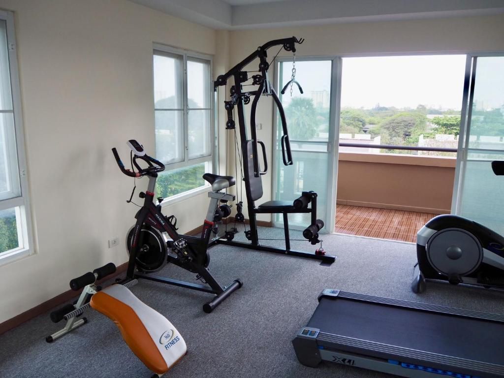 Chaiyapruek Suites Serviced Residence фото 38