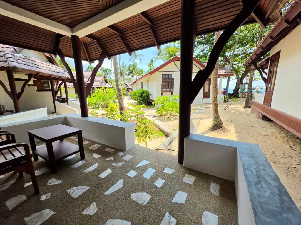 First Bungalow Beach Resort фото 73