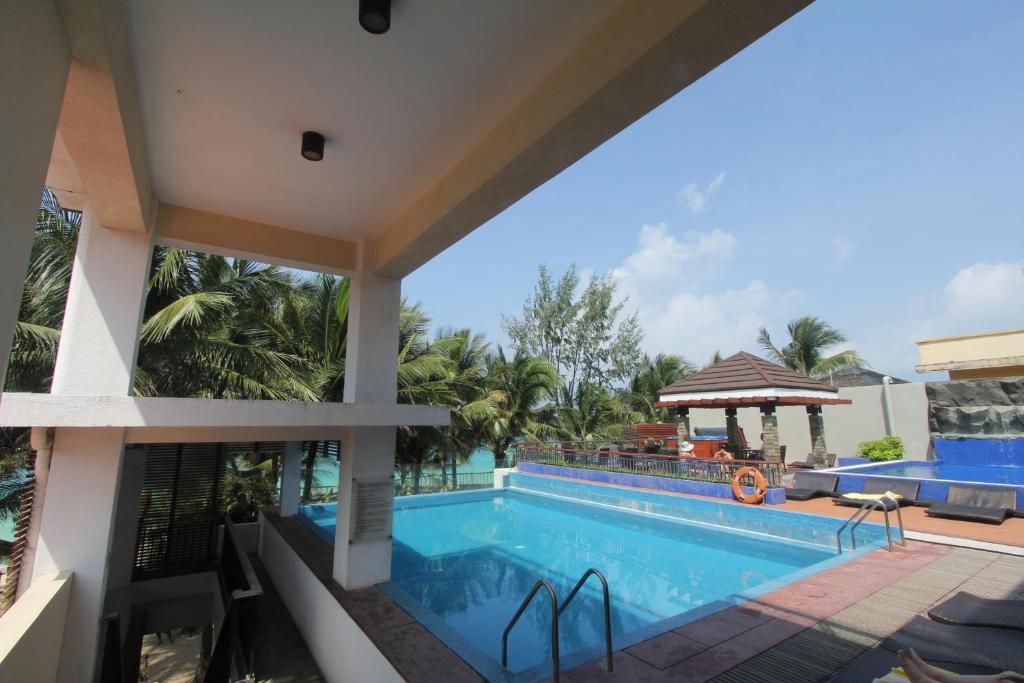 Crown Regency Beach Resort фото 67