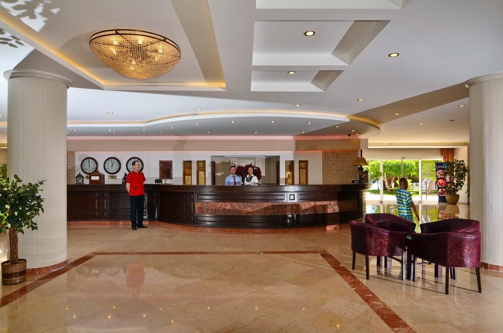 Royal Garden Suit Hotel фото 11