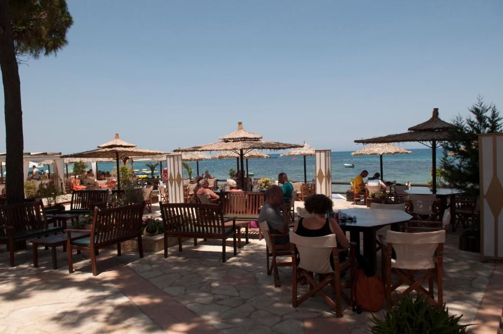 Castello Beach Hotel фото 3