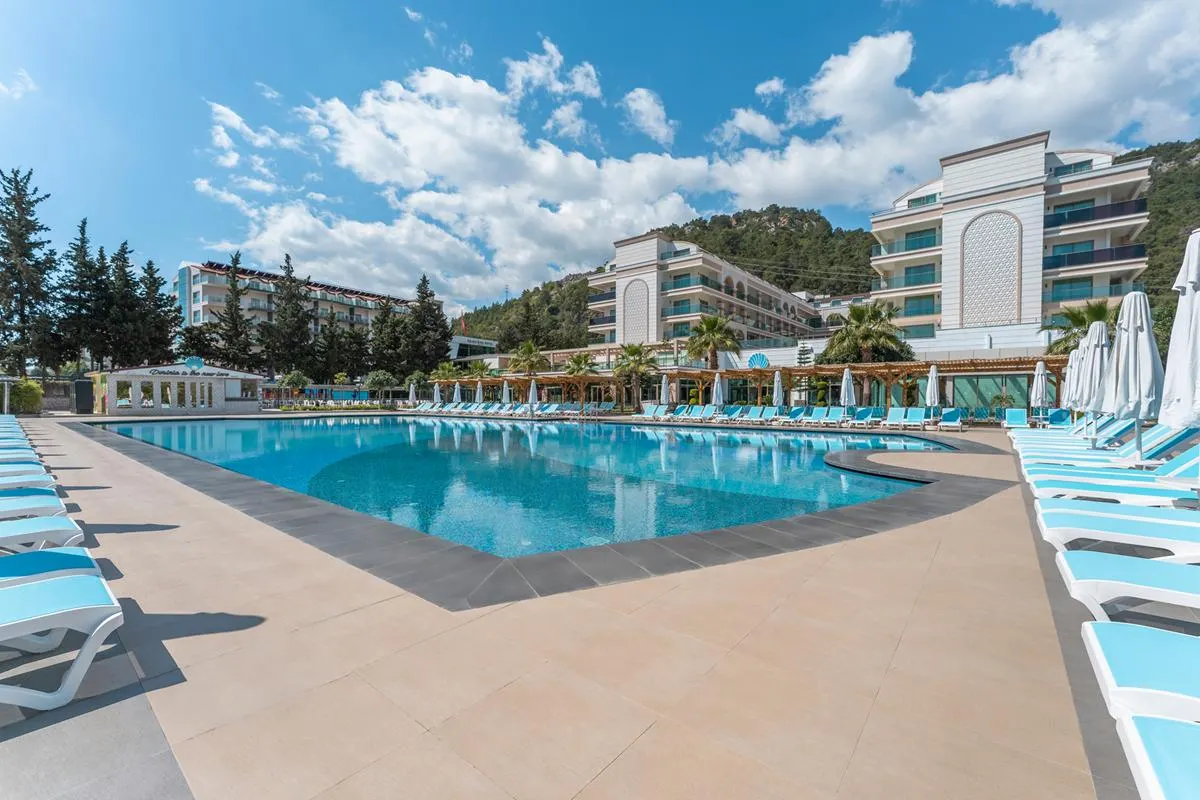 Dosinia Luxury Resort фото 1
