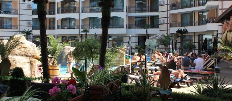 Фото отеля Karolina Hotel