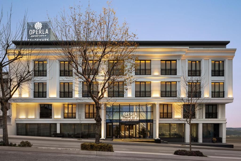 Operla Airport Hotels, Trademark Collection by Wyndham фото 0
