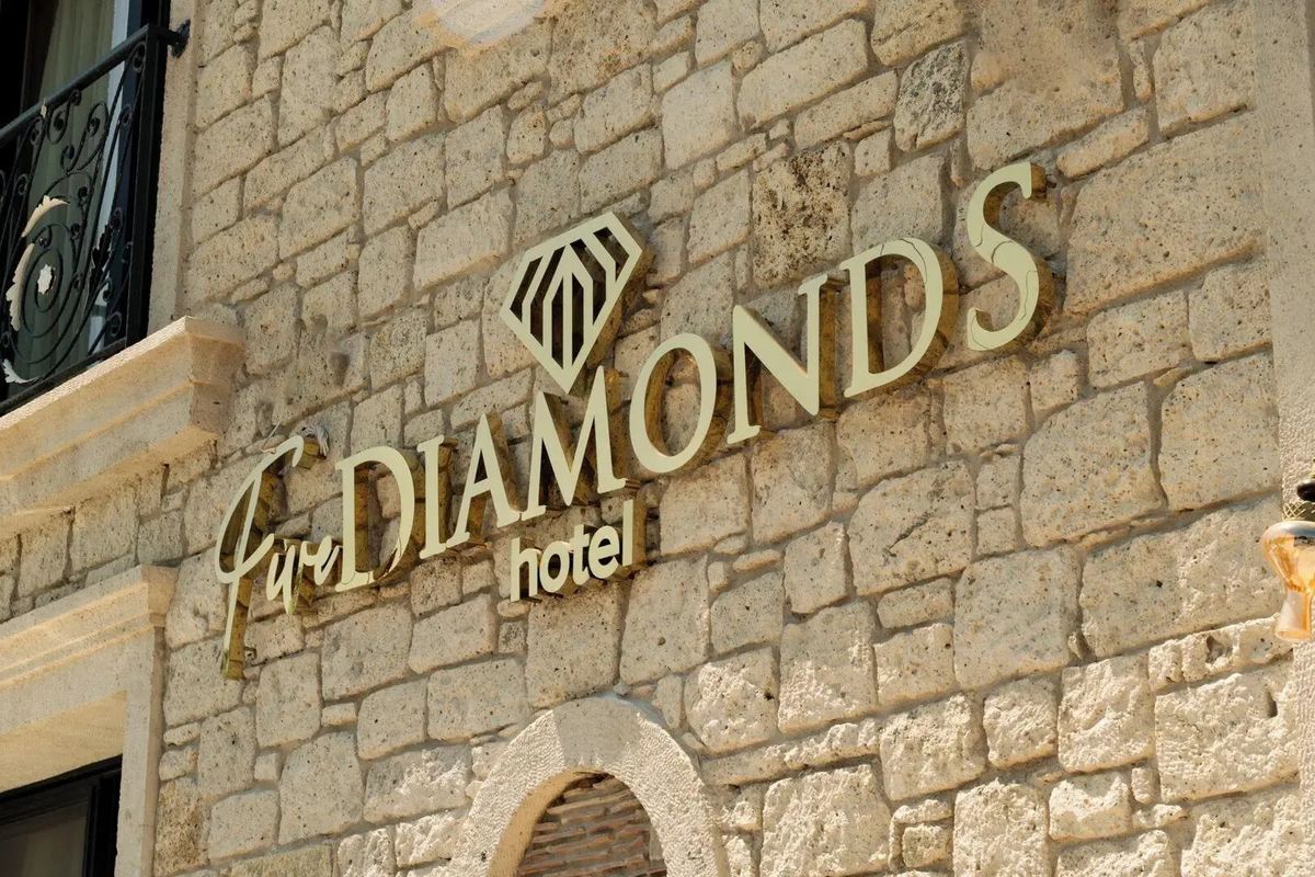 Five Diamonds Hotel фото 0