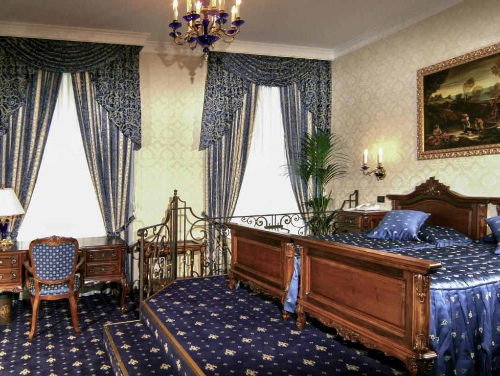 Grand Hotel London фото 11