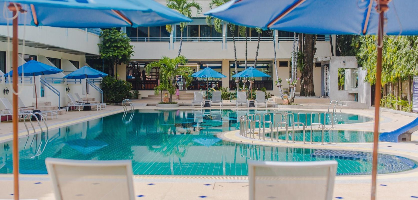 Karon Whale Resort фото 4