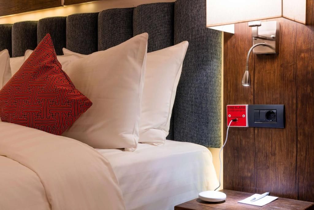 Ramada Hotel & Suites by Wyndham Yerevan фото 31