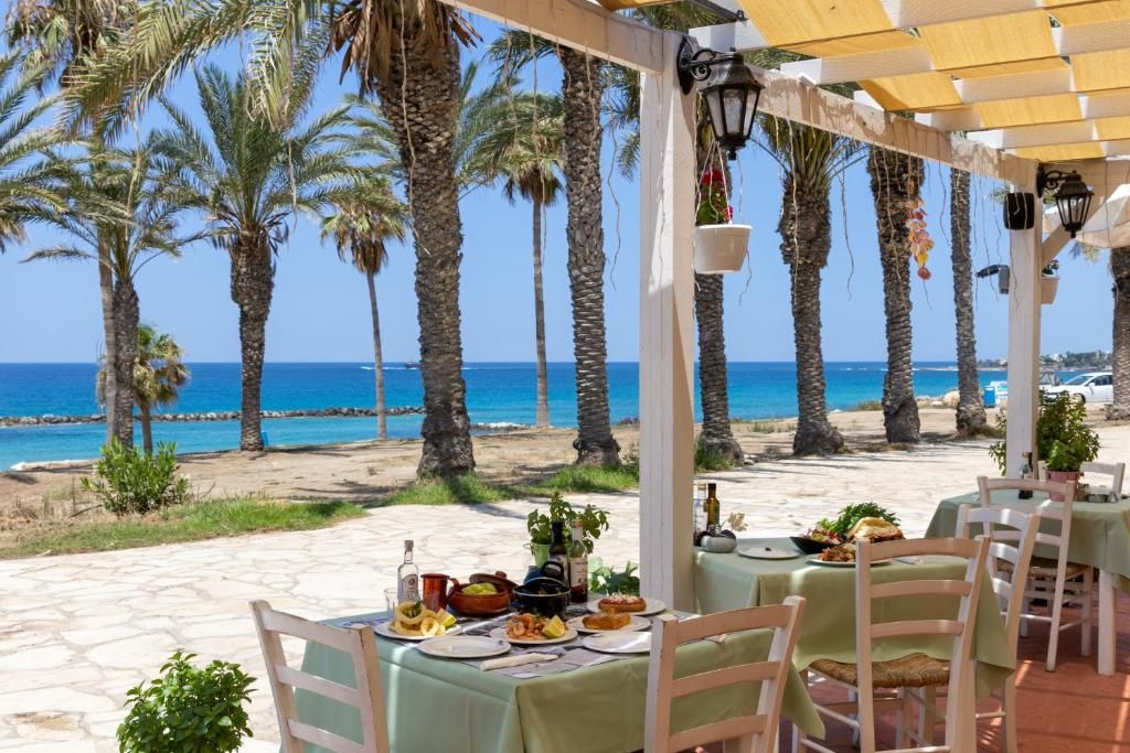 Venus Beach Hotel фото 9