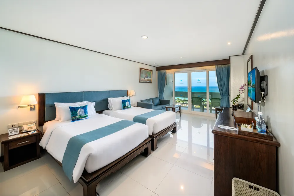 Andaman Beach Suites Hotel фото 27