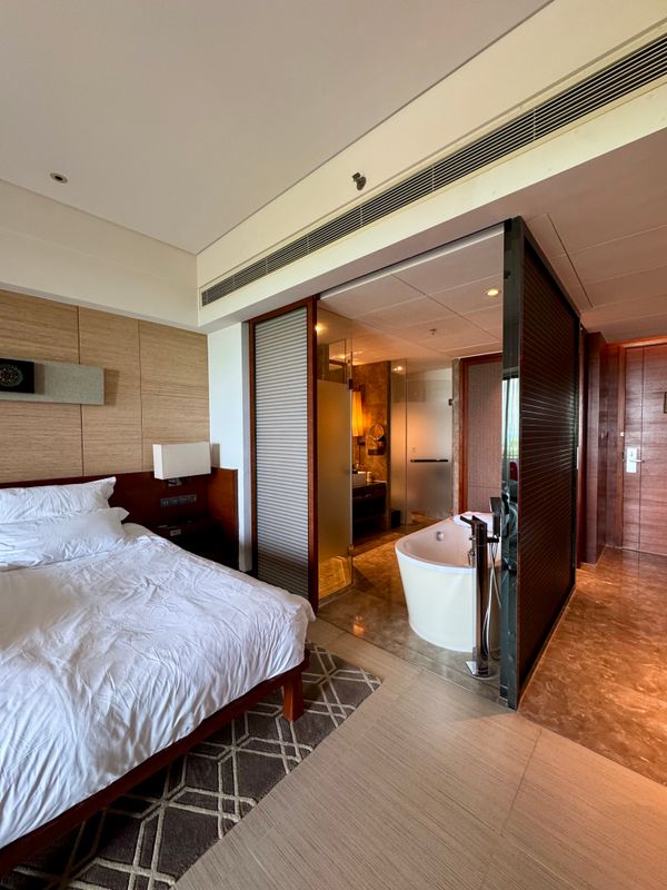 Pullman Oceanview Sanya Bay Resort & Spa фото 48