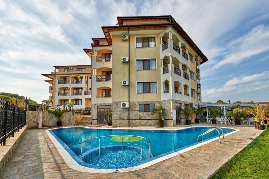 Toma's Residence- All Inclusive фото 3