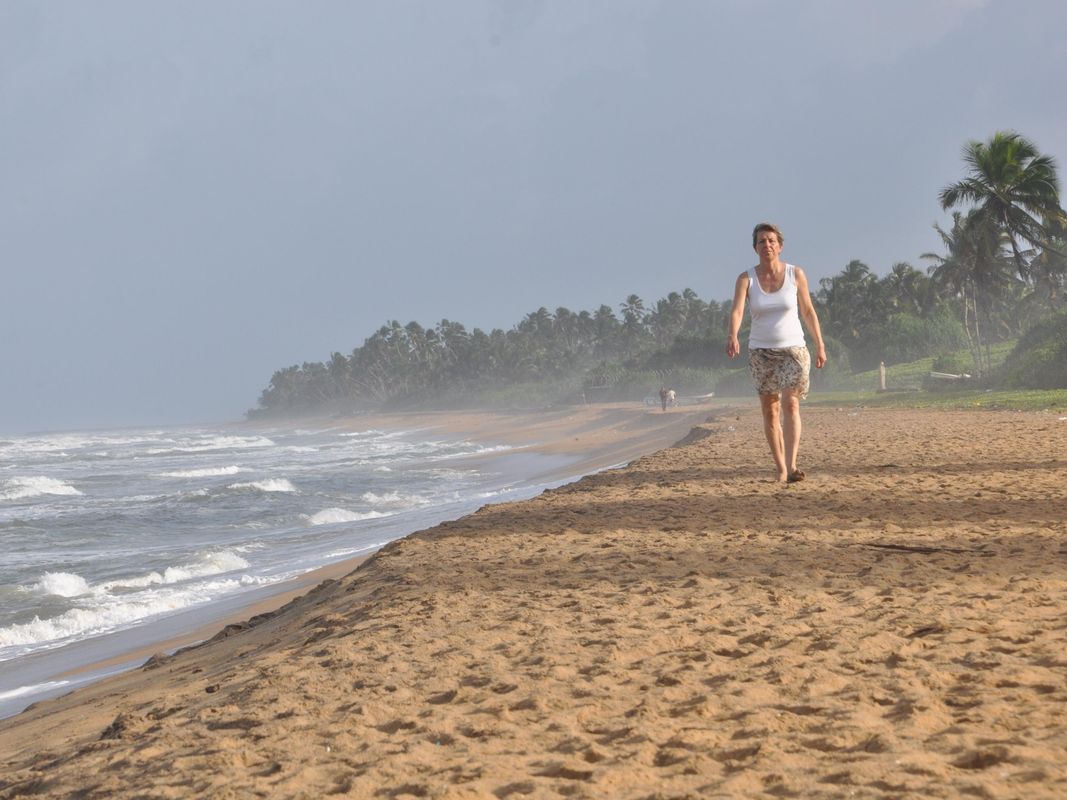 Laya Beach Hotel фото 6
