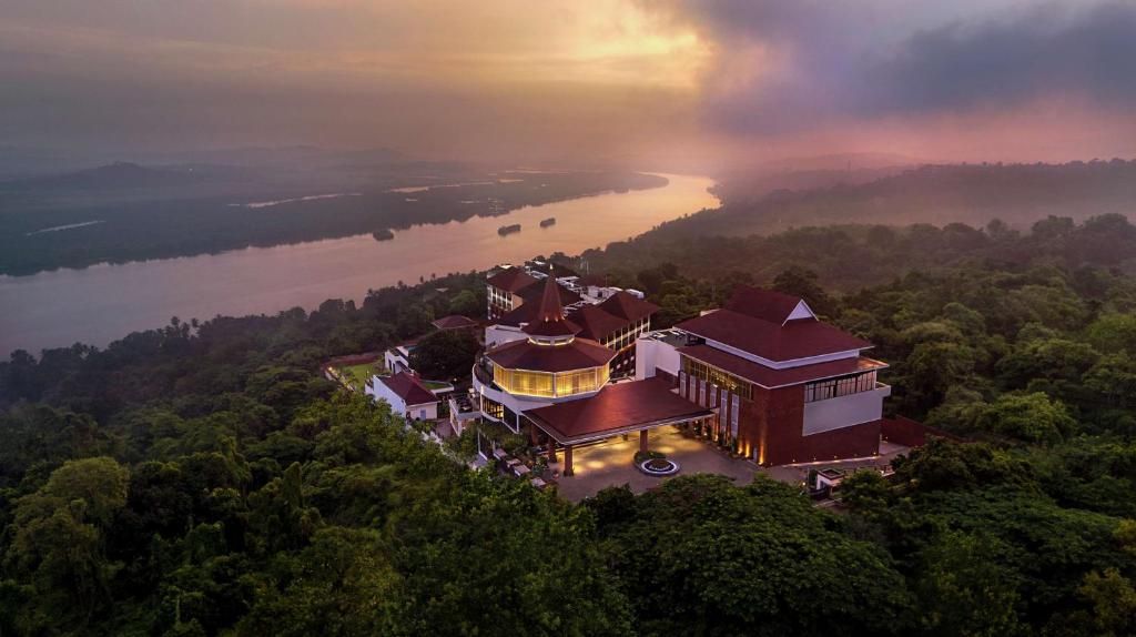 DoubleTree by Hilton Goa - Panaji фото 20