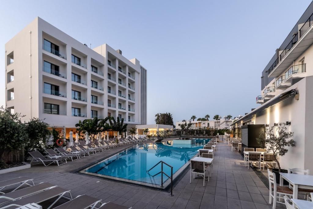 Anemi Hotel and Suites фото 29