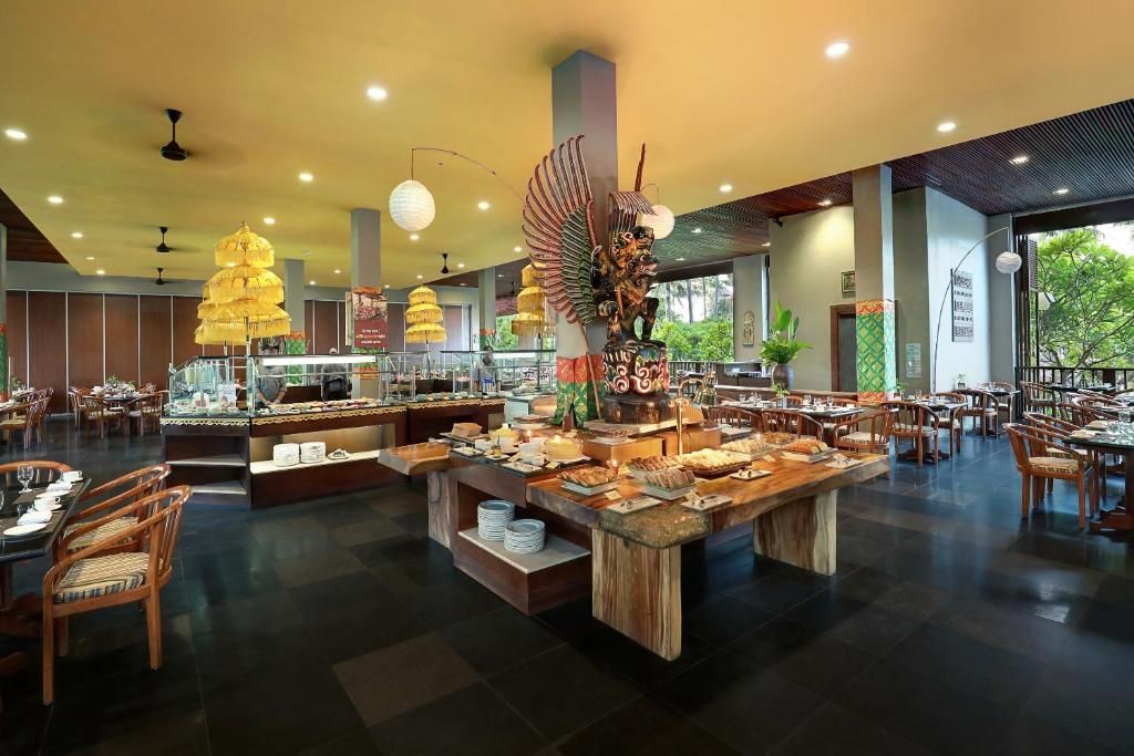 Legian Beach Hotel фото 39
