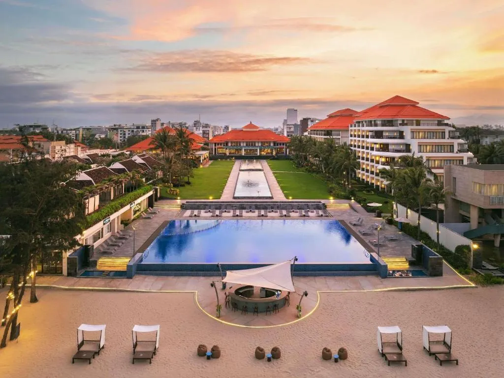Pullman Danang Beach Resort фото 32
