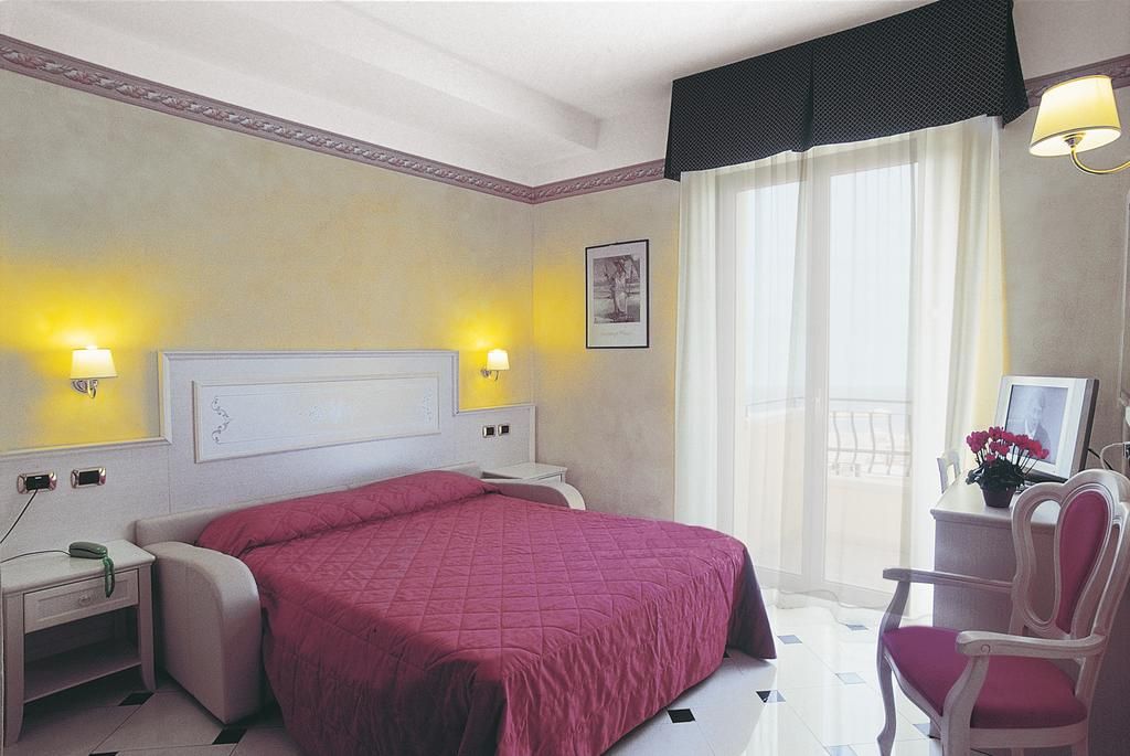 Residence Hotel Record фото 0