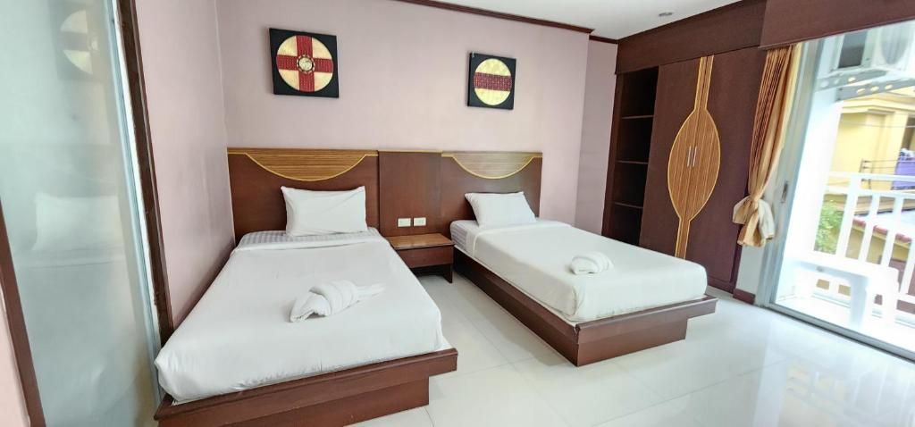 Issara Patong Beach фото 20