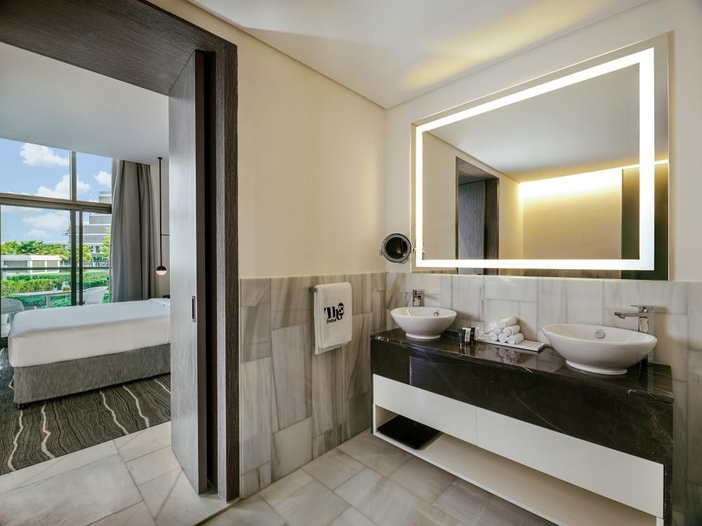 Th8 Palm Dubai Beach Resort Vignette Collection фото 37