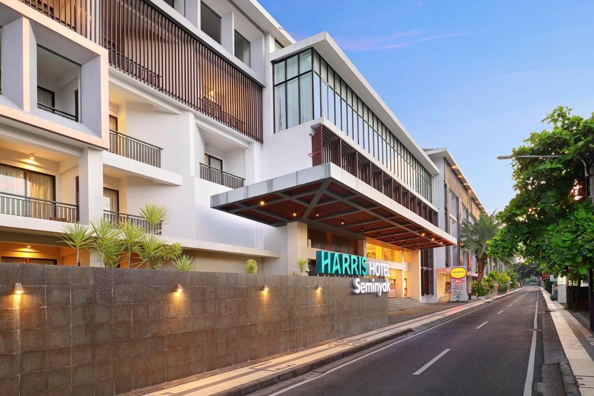 Harris Hotel Seminyak фото 2