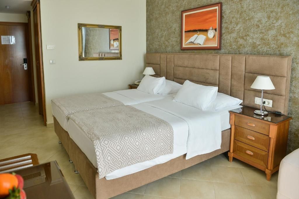 Mediteran Hotel & Resort фото 26
