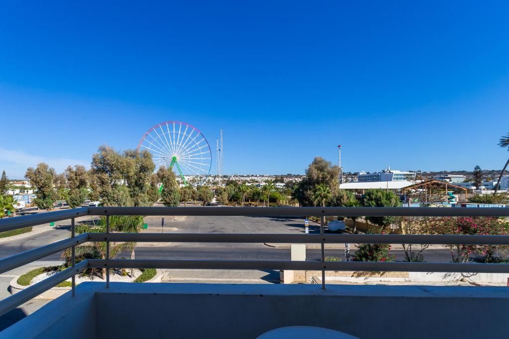 Pierre Anne Beach Hotel фото 36