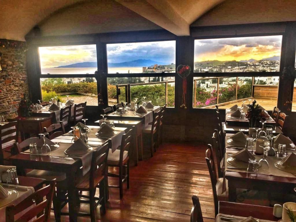 El Vino Hotel & Suites фото 12