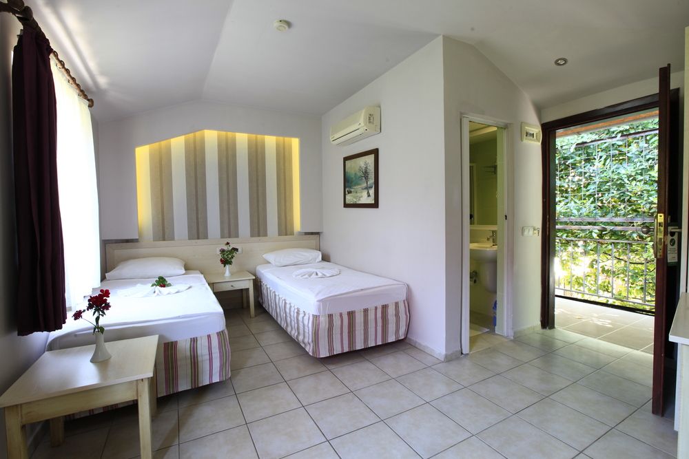 Leda Beach Hotel фото 29