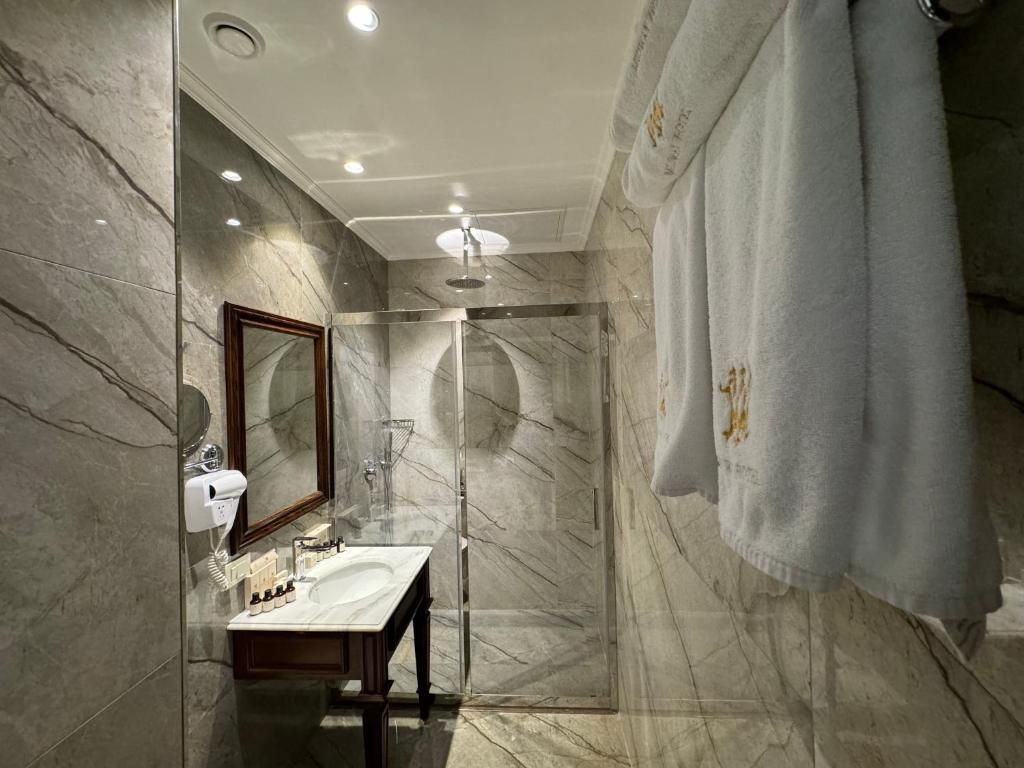 Midway Baku Hotel фото 30