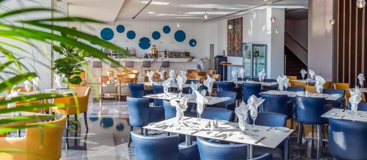 Фото отеля Sun Hall Hotel