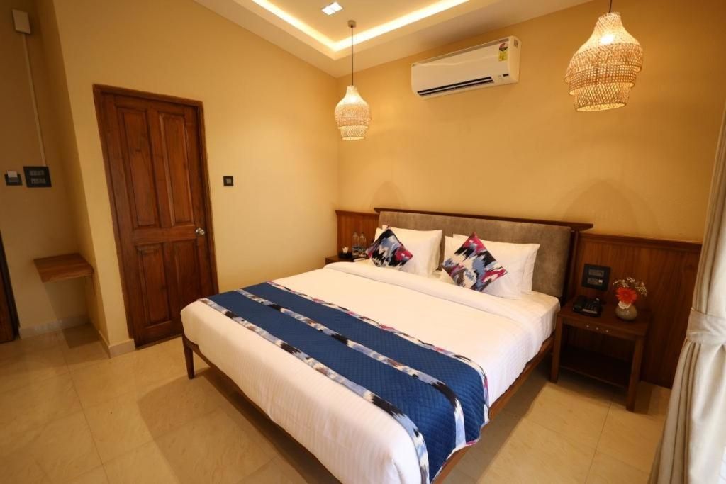 Foxoso Aaristo Baga Beach Resort фото 4