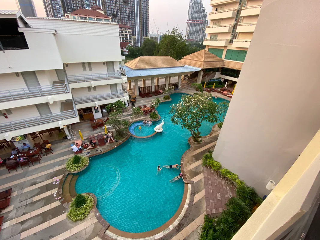 Sea Breeze Jomtien Resort фото 49