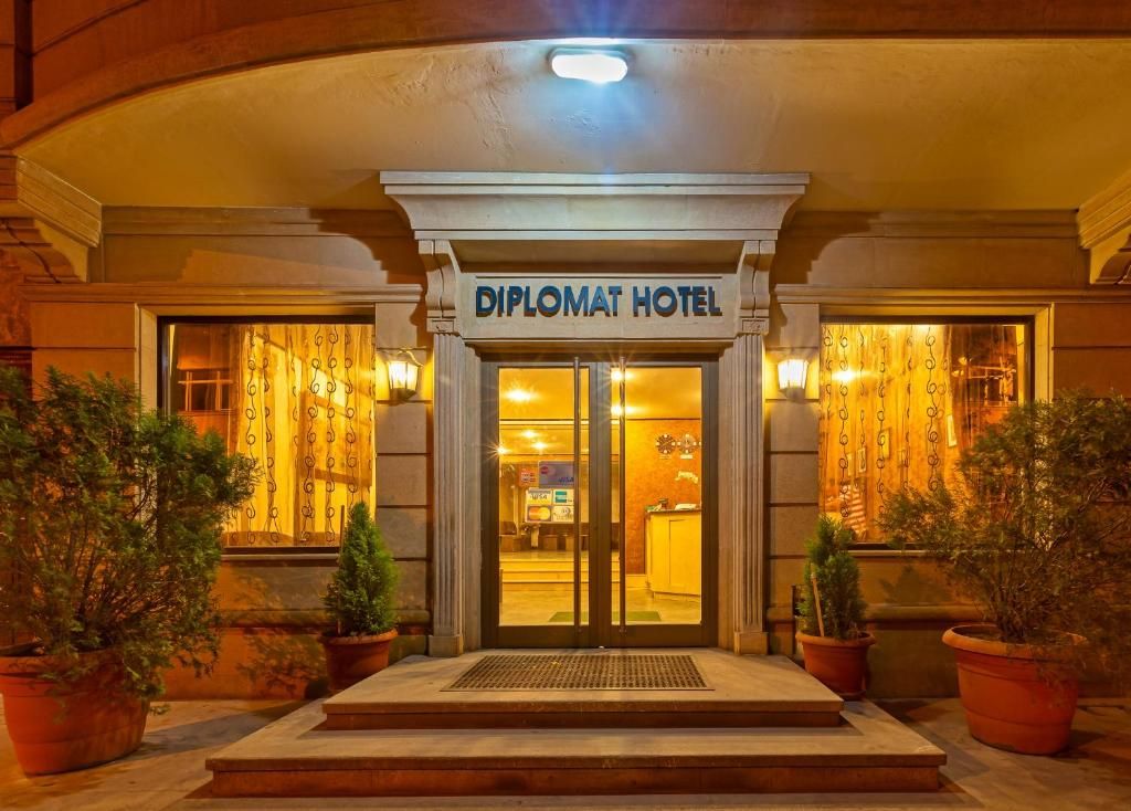 Diplomat Hotel фото 19