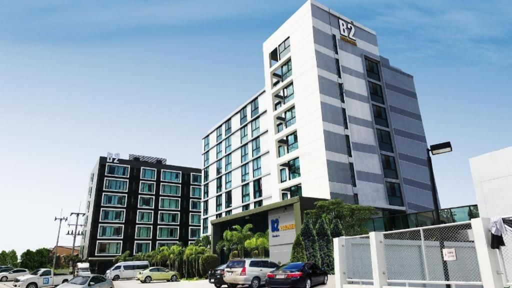 B2 South Pattaya Premier Hotel фото 0