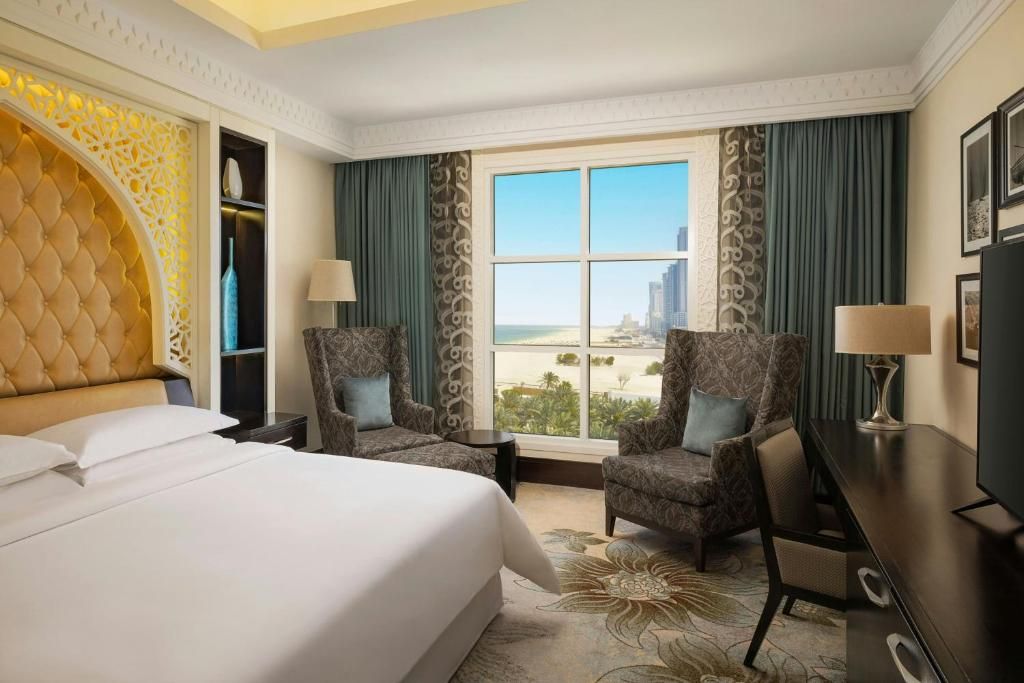 Sheraton Sharjah Beach Resort & Spa фото 125