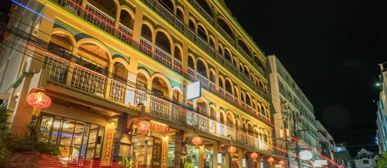 Фото отеля Grand Orlov Apart Hotel