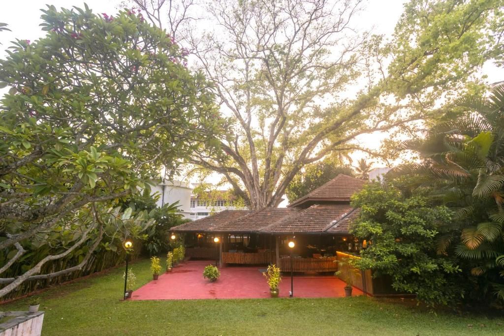 Casino Hotel - Cgh Earth, Cochin фото 48
