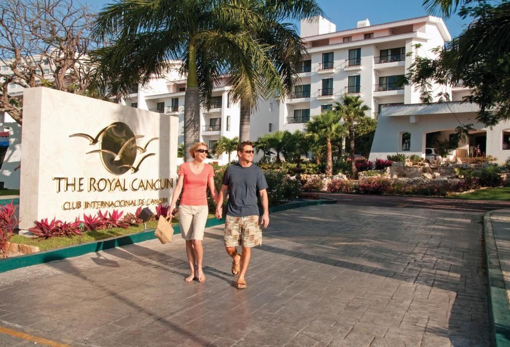 The Royal Cancun, an All Suites Resort фото 21